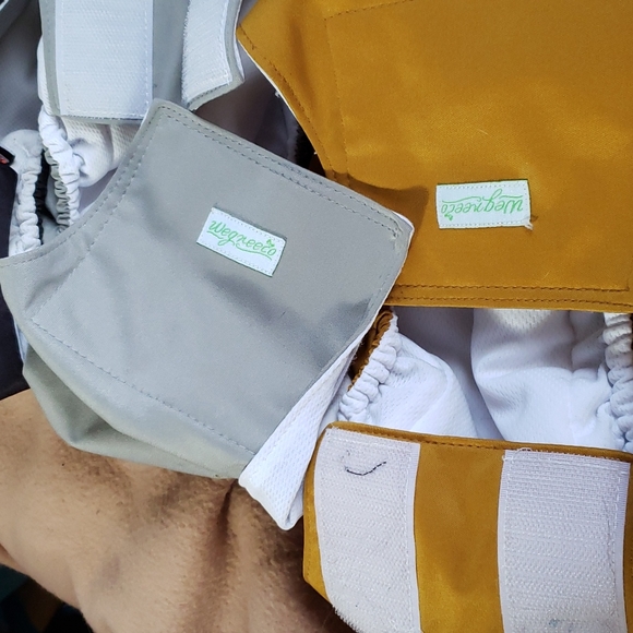 ( 4 diapers total) Incontinence Diapers for Dogs - Picture 9 of 16